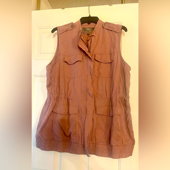 Torrid vest - Picture 4 of 4